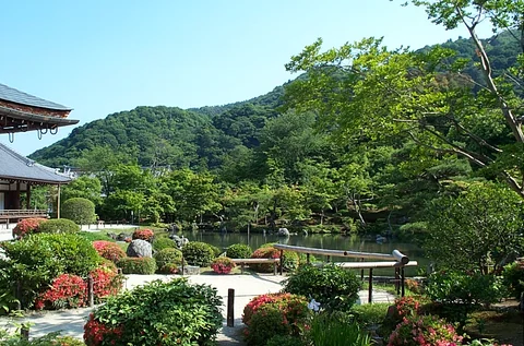 天龍寺庭園一角-曹原池