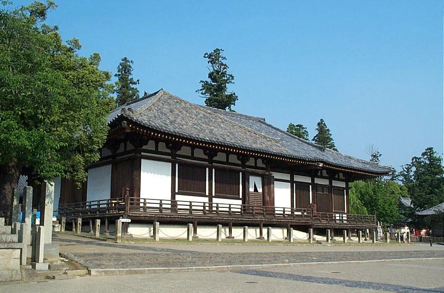 二月堂附近的木造寺院建築與午後光線