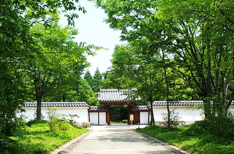 姬路城旁好古園入口。