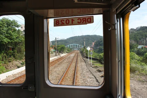 平溪線列車內空曠的座位區