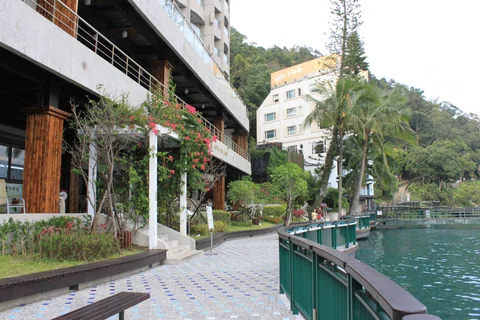 水社碼頭周邊的湖岸與碼頭設施