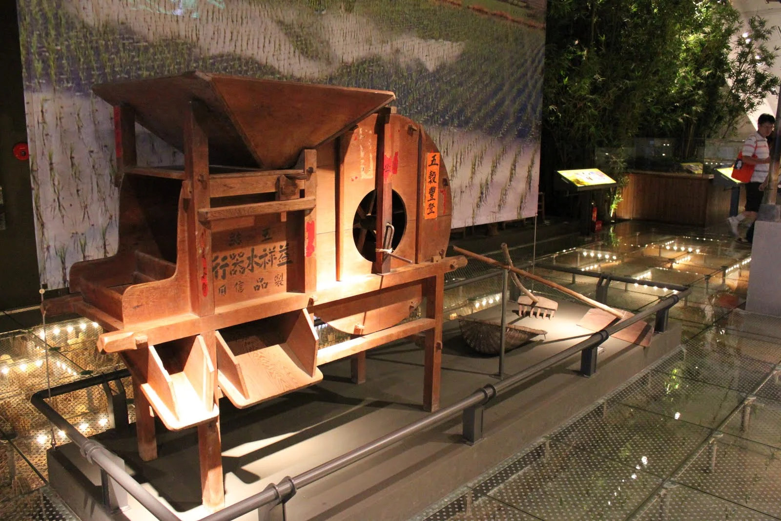 傳統農村碾米器具展示