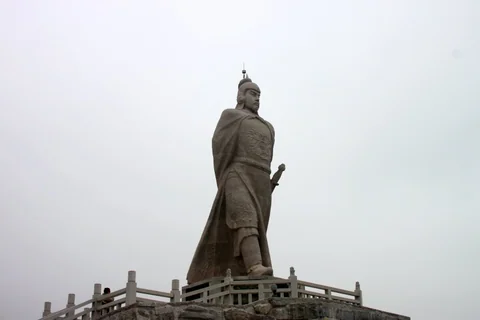 由入口走向建功嶼內部的景色