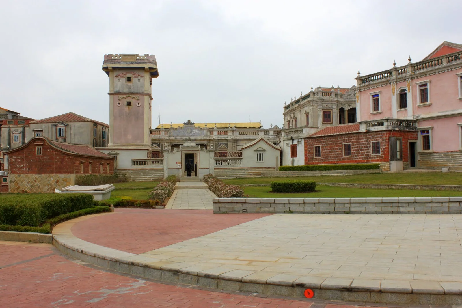 水頭聚落的得月樓、紅磚古厝與洋樓建築群