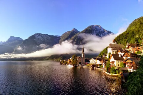 以手機拍攝的哈斯達特湖畔風景
